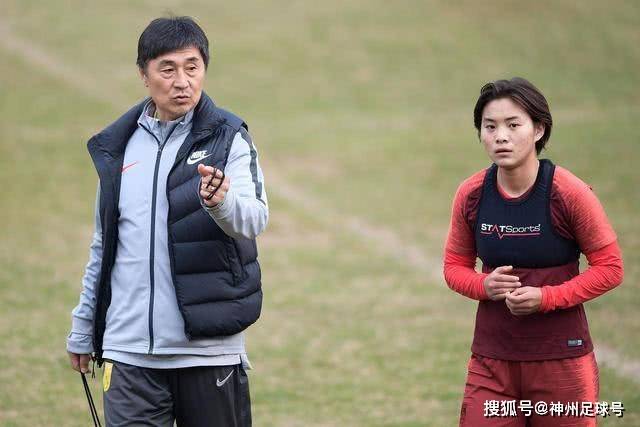 被截胡！山东泰山绯闻外援遭西甲豪门抢夺，夏窗换外援计划再度搁浅